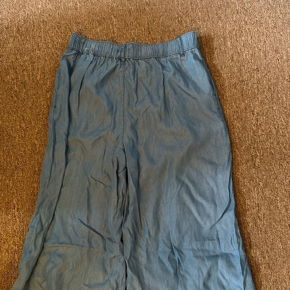 NWOT!  Women’s Blue Wide Leg pants - Picture 3 of 3